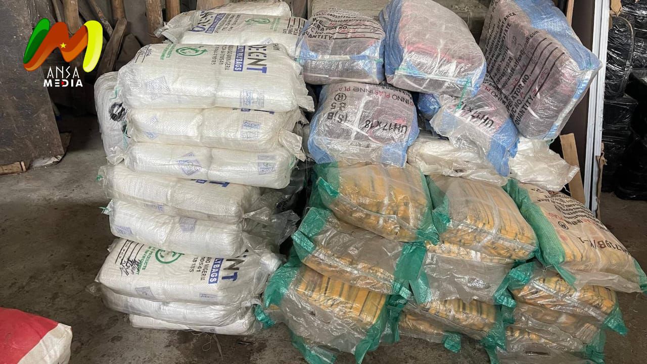 Port d’Idenau : importante saisie d’emballages plastiques interdits.